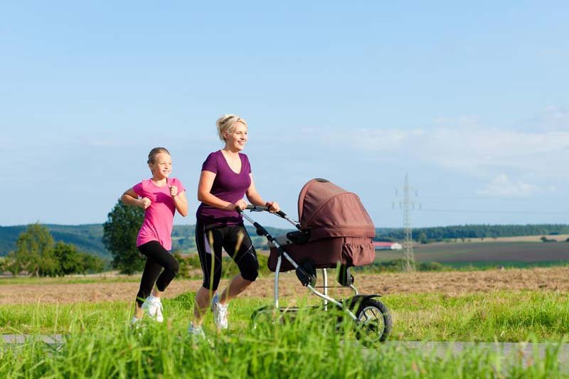 How to Run Safely with a Jogging Stroller, running with baby stroller age, running with baby in carseat, running with baby in pram, running with a stroller calories burned, benefits of running with a jogging stroller, jogging with baby in carrier, running with stroller vs without, proper running form with a jogging stroller,