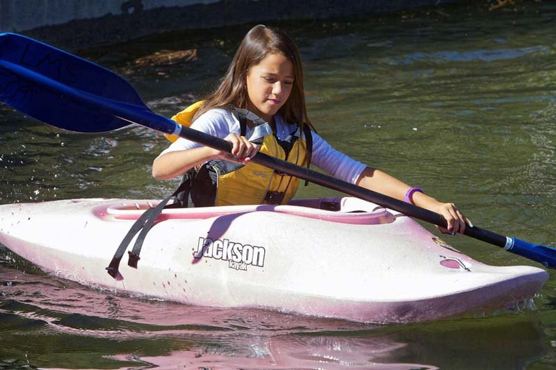 3 Reasons Why Kayaking Is a Good Exercise For Losing Weight, kayaking exercise benefits, is kayaking a good workout, kayaking exercise calories, does kayaking build muscle, kayaking weight loss, is kayaking good exercise for back pain, kayaking fitness, kayaking bodybuilding,