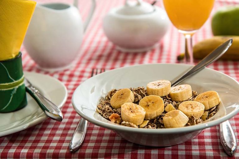 Best Pre & Post Workout Meals for Maximum Results Best Pre & Post Workout Meals for Maximum Results, best pre workout meal for muscle gain, pre and post workout meals for weight loss, pre and post workout supplements, pre workout meal for weight loss, post workout snack, pre workout meal morning, best post workout meal for muscle gain, eat before or after workout to build muscle,