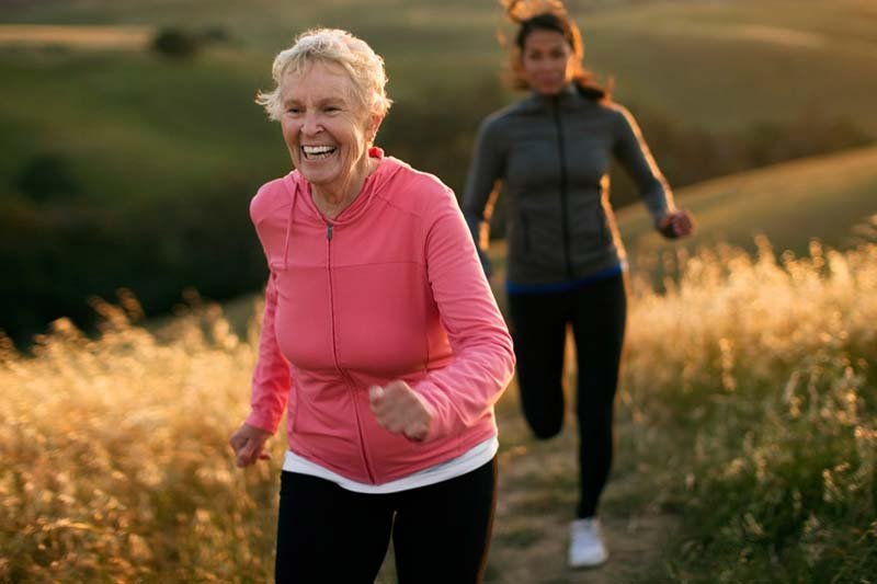 Fun Fitness Ideas To Do With Aging Parents, things to do with elderly in nursing home, elderly games and activities, ideas to keep elderly busy, fun activities for the elderly, recreational activities for the elderly, group activities for elderly, indoor activities for seniors, elderly activities ideas,