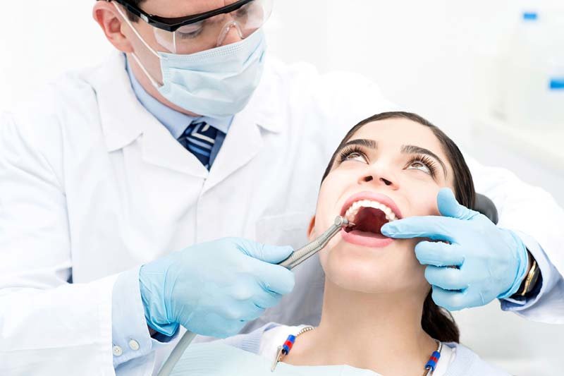 5 Factors to Keep in Mind when Choosing an Orthodontist, questions to ask an orthodontist, how to know if your orthodontist is good, what is a board certified orthodontist, orthodontist ratings, what to ask when interviewing an orthodontist, orthodontist recommendation, questions to ask when looking for an orthodontist, how to shop for an orthodontist,