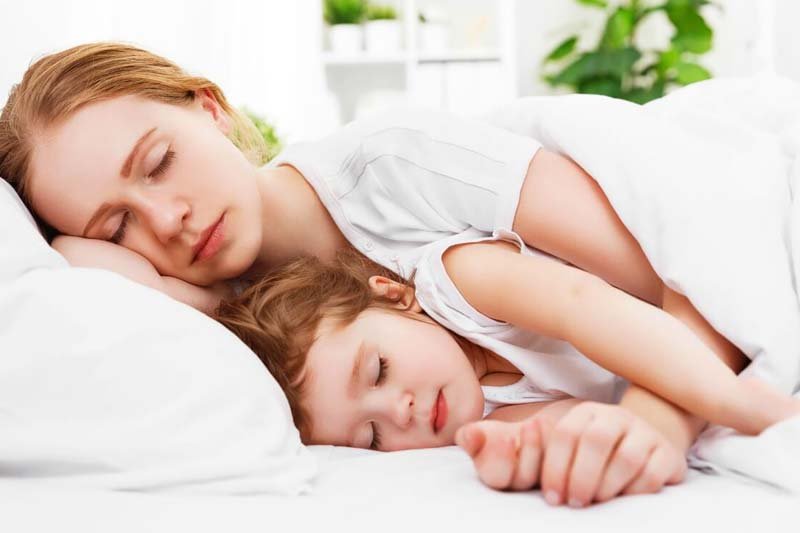 Mothers and Sleep Deprivation: How To Sleep Better, sleep deprivation parents with toddlers, sleep deprived mom quotes, sleep deprived mom blog, chronic sleep deprivation mother, can lack of sleep cause postpartum depression, sleep-deprived parents, postpartum sleep deprivation, newborn sleep deprivation breastfeeding,