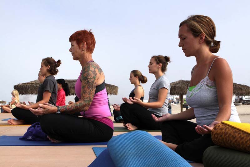 Questions to Ask Yourself Before Joining a Yoga Class