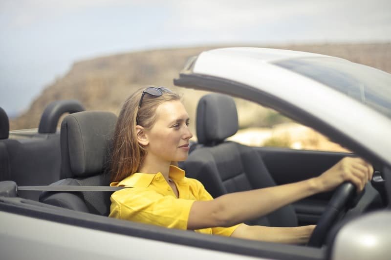 Distracted Driving Hinders Female Driving Safety