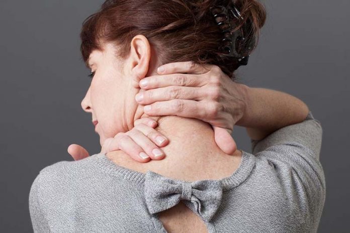 Fibromyalgia Management: How to Live with the Pain and No Cure Fibromyalgia Management: How to Live with the Pain and No Cure