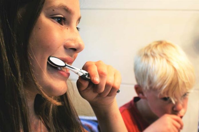 10 Fun Things You Can Do While Brushing Your Teeth 10 Fun Things You Can Do While Brushing Your Teeth