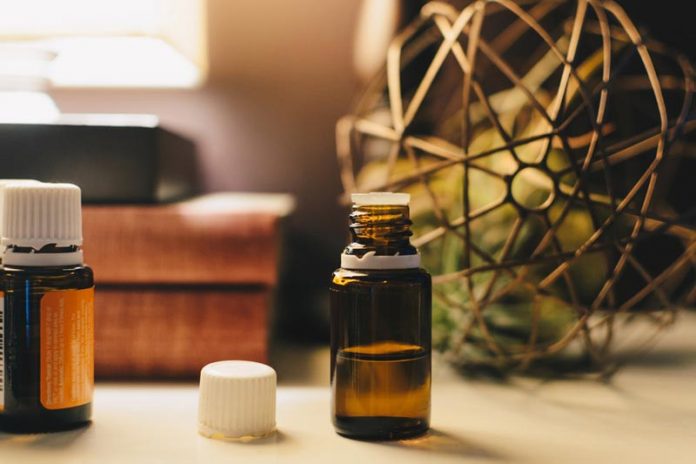 Scented Oil 101: How Aromatherapy Works Scented Oil 101: How Aromatherapy Works