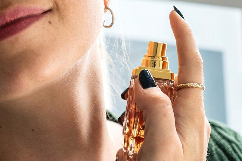 5 Classic Fragrances Every Women Should Wear