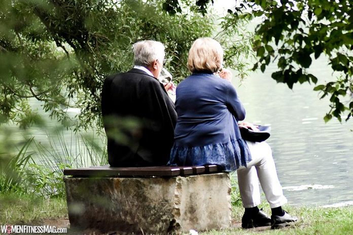 How to Keep Social Connections during Senior Years How to Keep Social Connections during Senior Years