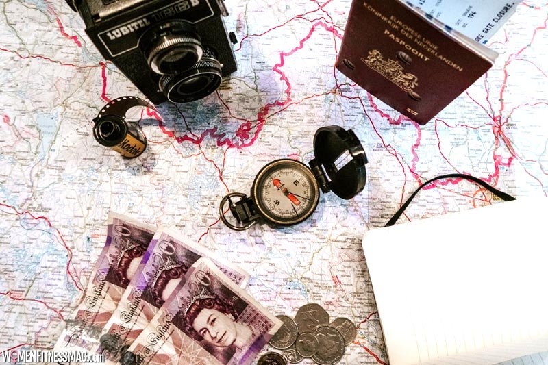 Top 8 Ways To Save Money While Travelling