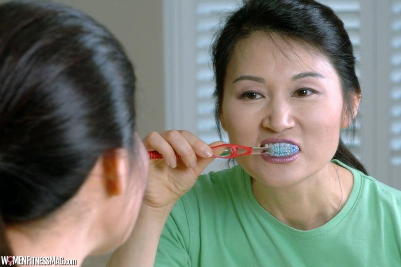 Brushing Before Bed: How to Get into the Habit with Your Family