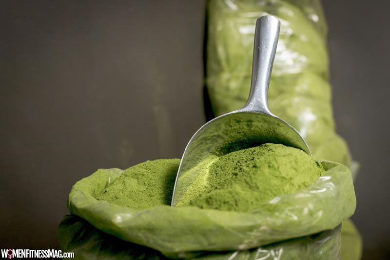 Boosting Diet and Energy: A Woman's Guide to Using Green Powders