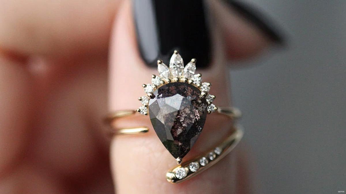 Vintage-Inspired Designs of Salt and Pepper Diamond Engagement Rings