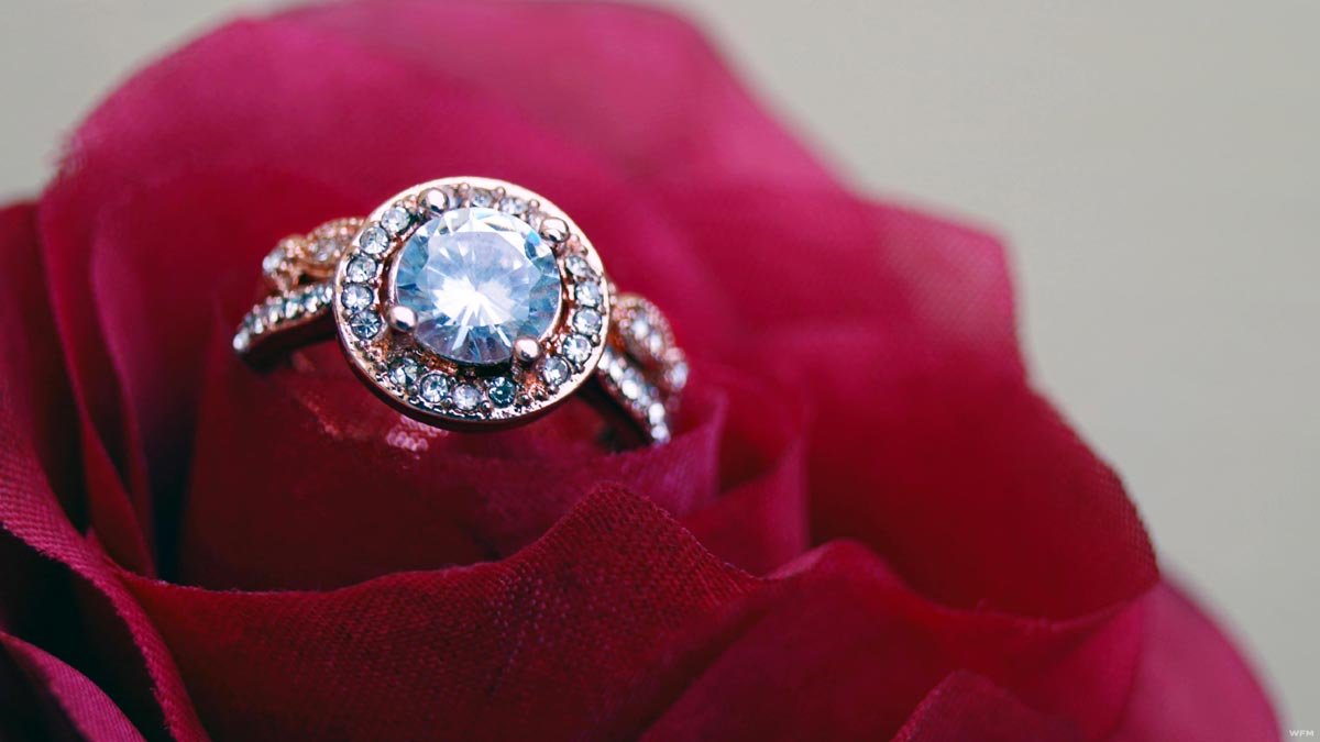 5 Stunning Engagement Rings to Enhance Your Everyday Style